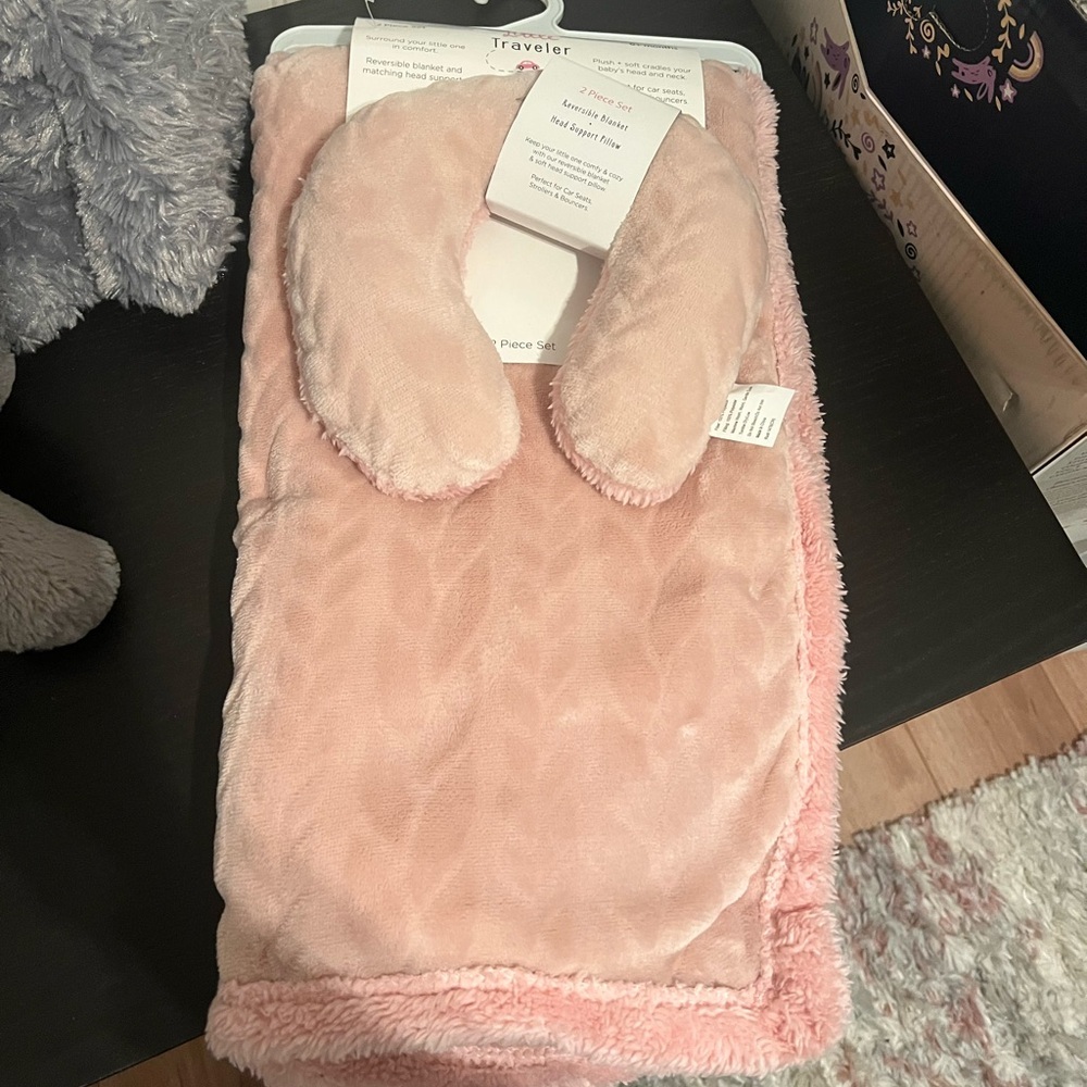 NWT pink plush baby blanket, the little traveler